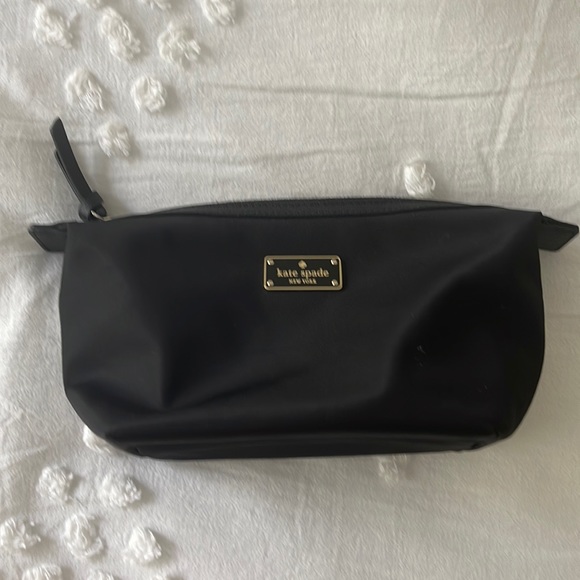 kate spade Handbags - Kate Spade Zipper Makeup Bag